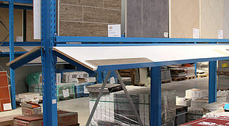 Cantilever racking for storing tiles