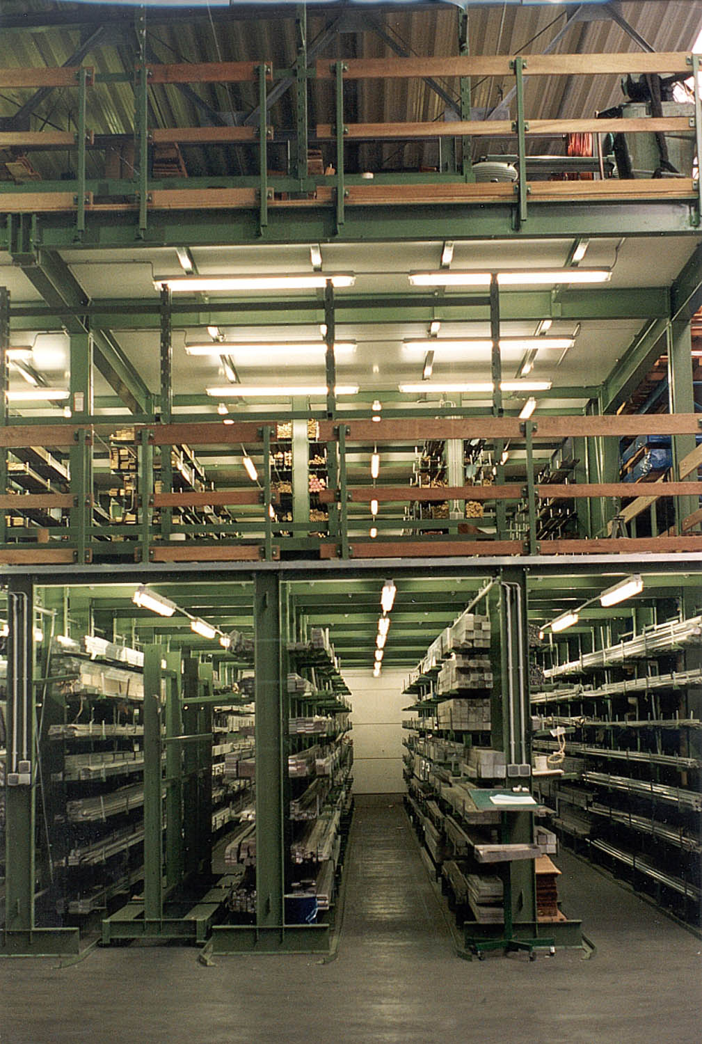 Cantilever racking mezzanine floor
